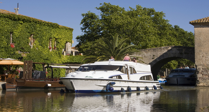 סירת מנוע של לה בואט במרפת. צילום יחצ